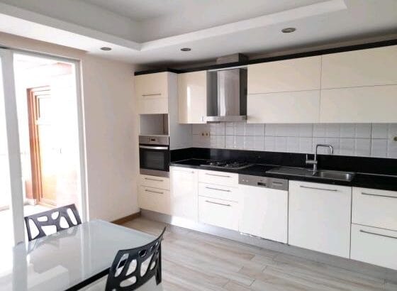 Arrenda-se Apartamento do tipo 3